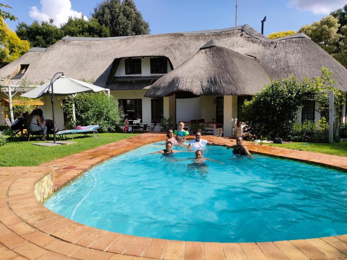 Libra Lodge Sandton Zewnętrze zdjęcie